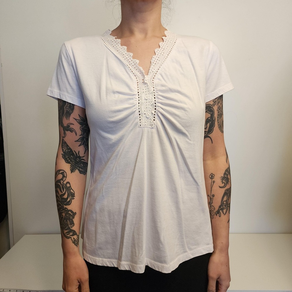 Carolyn Taylor White Cotton Eyelet‎ Lace Trim V-Neck Short Sleeve Tee Small
